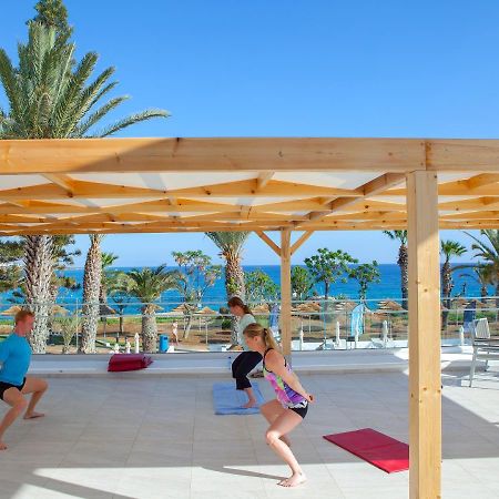 Hôtel Nausicaa Beach à Protaras Extérieur photo