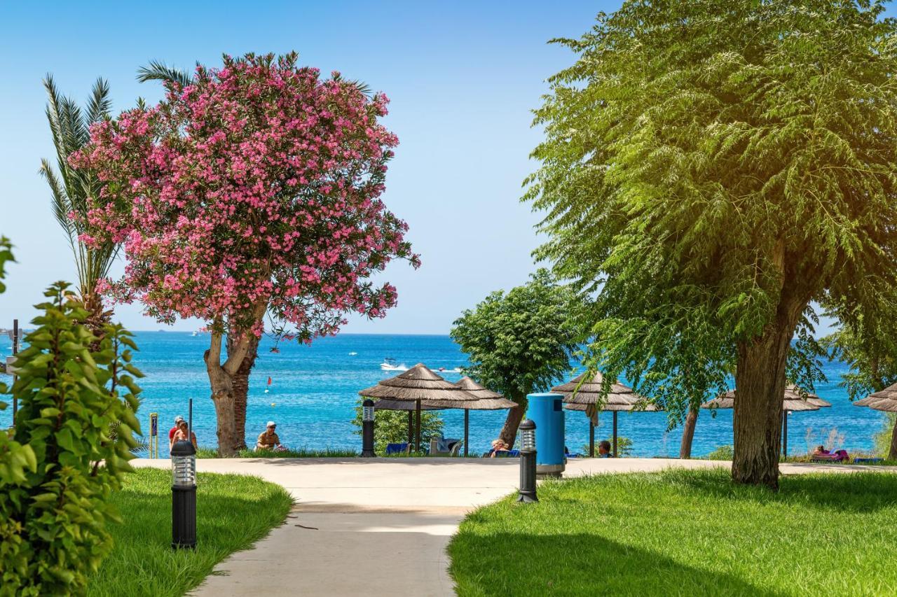 Hôtel Nausicaa Beach à Protaras Extérieur photo