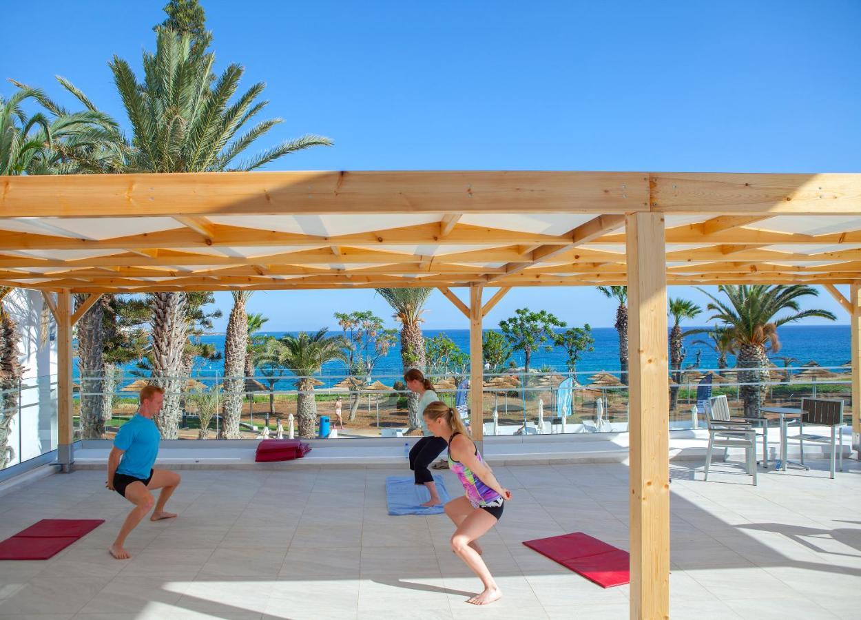 Hôtel Nausicaa Beach à Protaras Extérieur photo
