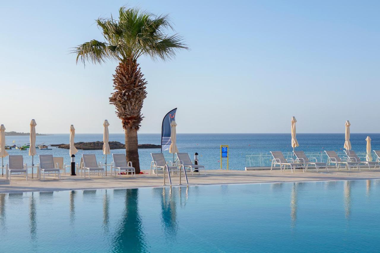 Hôtel Nausicaa Beach à Protaras Extérieur photo