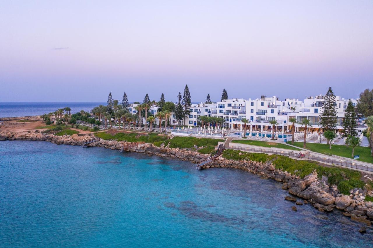 Hôtel Nausicaa Beach à Protaras Extérieur photo