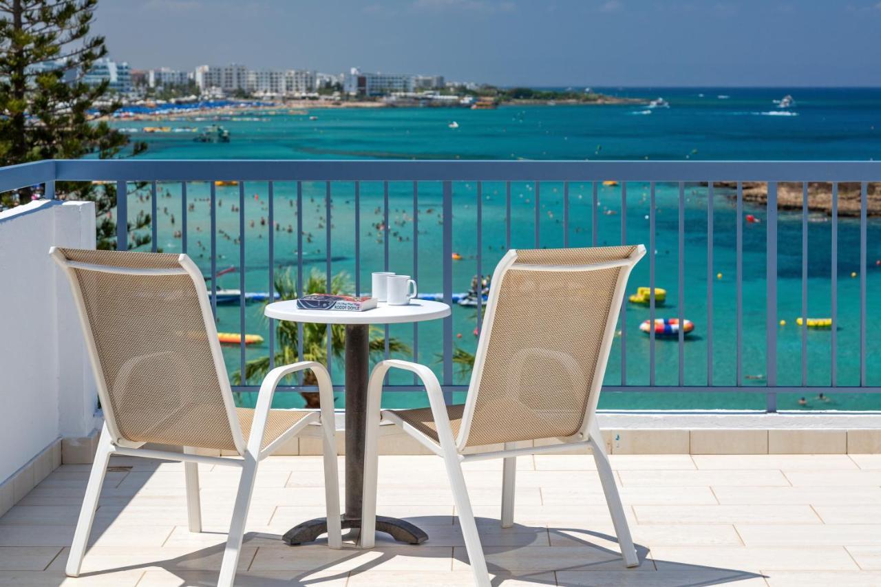 Hôtel Nausicaa Beach à Protaras Extérieur photo