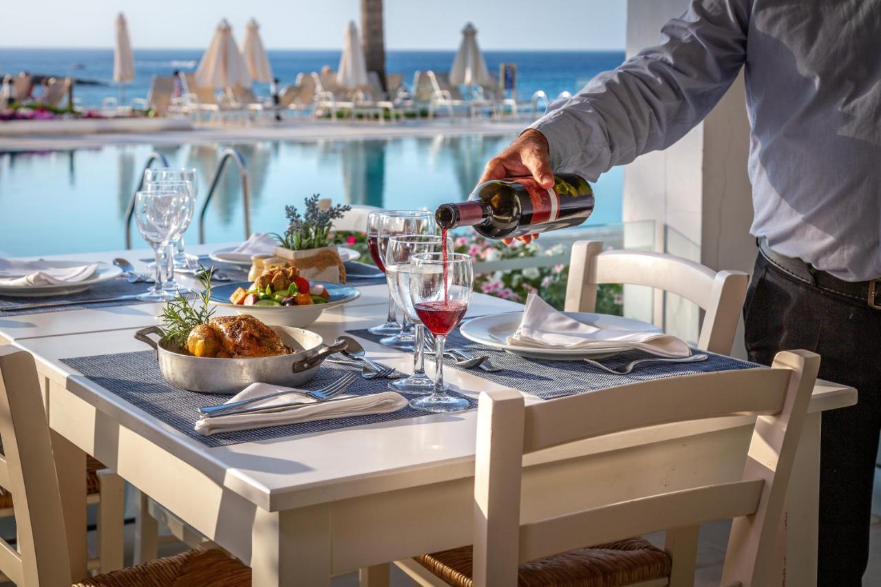 Hôtel Nausicaa Beach à Protaras Extérieur photo