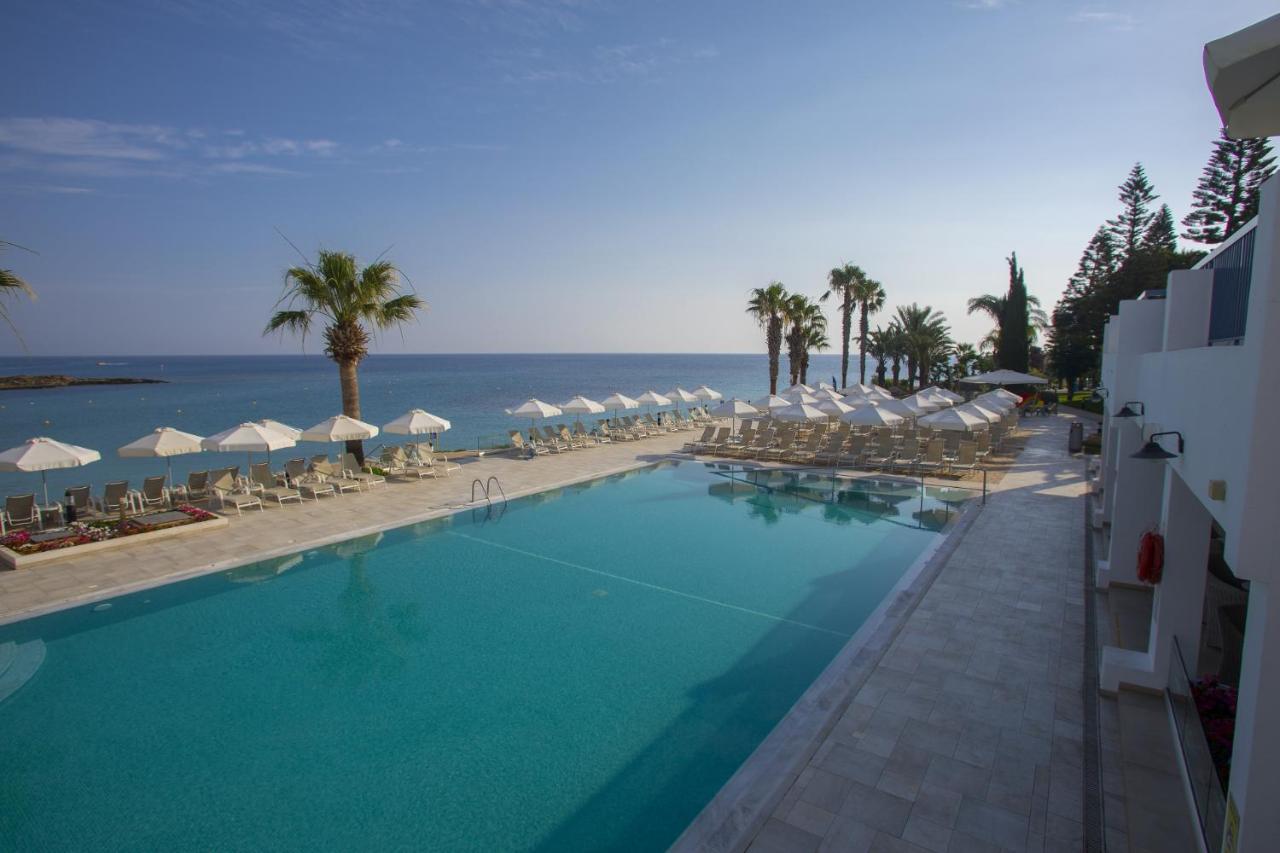 Hôtel Nausicaa Beach à Protaras Extérieur photo