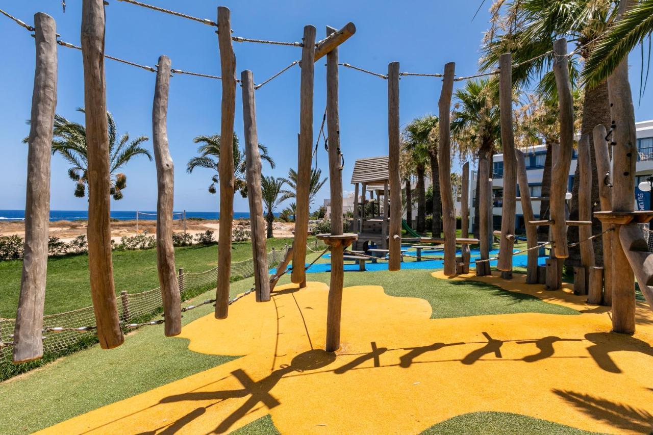 Hôtel Nausicaa Beach à Protaras Extérieur photo